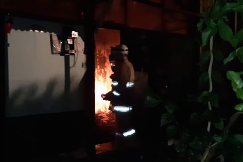 Kebakaran di Asrama Kodam IV Diponegoro Hanguskan 9 Rumah Warga