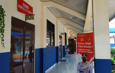Suasana SMPN 8 Kota Depok jelang diselenggarakannya pembelajaran tatap muka terbatas pada Oktober nanti, Selasa (7/9/2021).