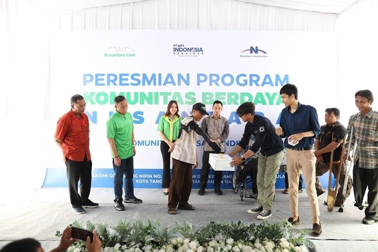 Sebagai bagian dari Program Komunitas Berdaya Nusantara, anggota Komunitas Daksa Mandiri mendapatkan dukungan sarana prasarana. 