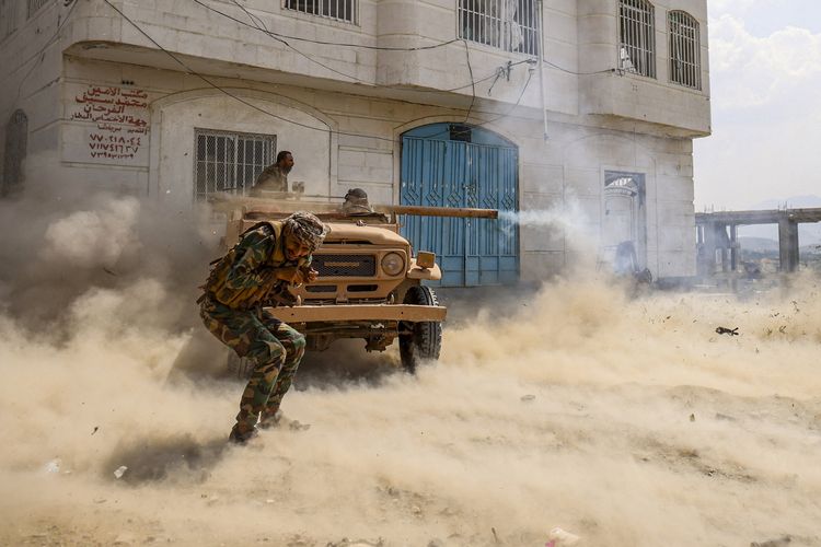 Arab Saudi Bombardir Wilayah Houthi di Yaman, Sejumlah Orang Tewas