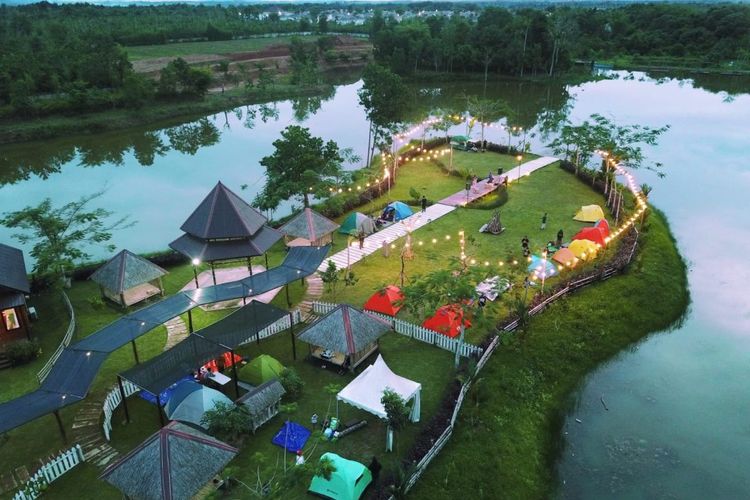 Camping Area di Amanah Borneo Park. Amanah Borneo Park adalah salah satu pilihan wisata Kalimantan Selatan. 
