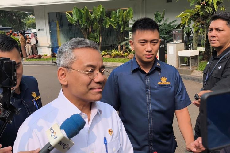 Prabowo Kumpulkan Menkeu Suahasil, Airlangga, hingga Rosan ke Istana, Ada Apa?