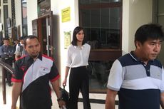 Renata Kusmanto Berkaca-kaca Lihat Fachri Albar di Bangku Terdakwa