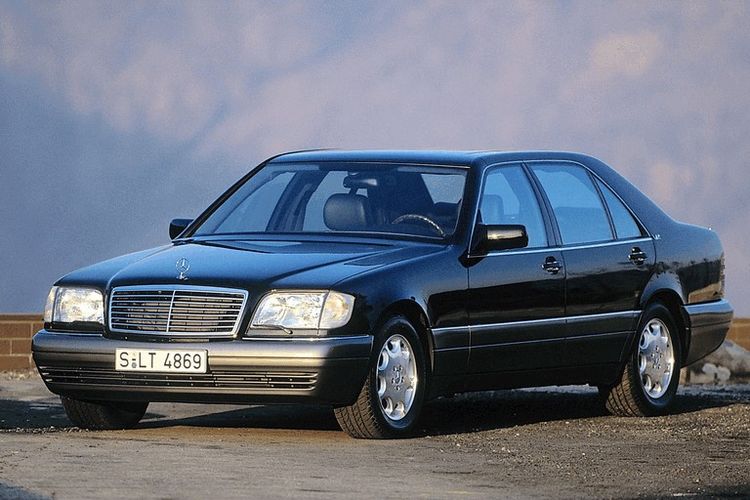 Mercedes-Benz S-Class (W140)