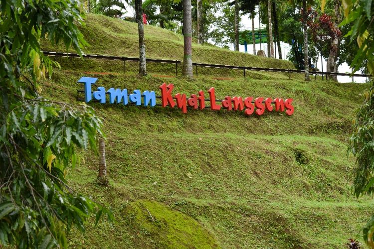 Ilustrasi Taman Kyai Langgeng di Kota Magelang, Jawa Tengah.