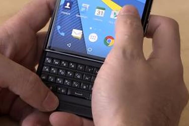 Keyboard fisik QWERTY BlackBerry Priv.