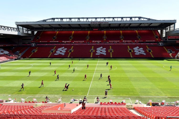 Suasana latihan full team Liverpool di Stadion Anfield pada Senin (1/6/2020) jelang kembalinya Liga Inggris pada 17 Juni 2020. Terkini, Stadion Anfield akan menggelar laga pekan ke-30 Liga Inggris 2022-2023 antara Liverpool vs Arsenal, Minggu (9/4/2023).