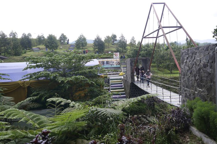 Kecamatan Nanggung menjadi satu wilayah yang masuk dalam calon Daerah Persiapan Otonomi Baru (DPOB) Kabupaten Bogor Barat.