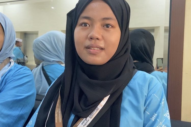 Kisah Haru Syafaroh, Gantikan Ibu Naik Haji di Usia 16 Tahun