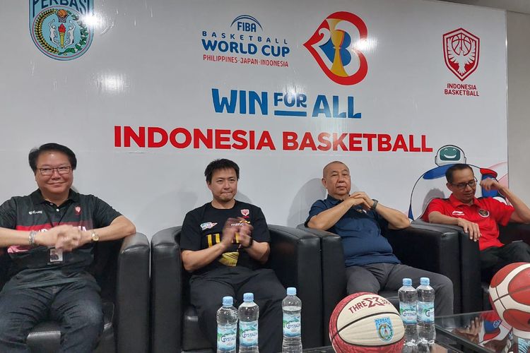 Perbasi menggelar konferensi pers di GBK Arena, Senin (21/8/2023) usai keberhasilan timnas basket putri Indonesia menjuarai FIBA Asia Womens Cup 2023 Divisi B.