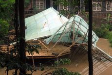 32 Rumah Rusak Terkena Angin Puting Beliung di Sukabumi