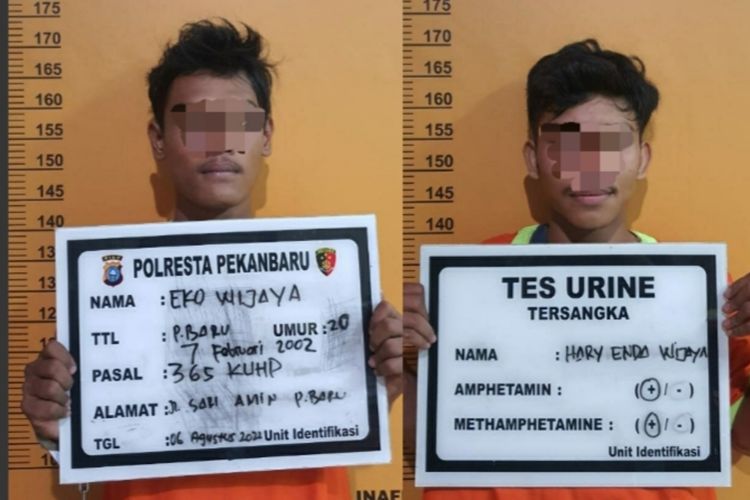 Kedua pelaku jambret pencurian dengan kekerasan (curas) diamankan di Polresta Pekanbaru, Senin (8/8/2022). Pelaku sudah beraksi puluhan kali, hingga tewaskan korban.