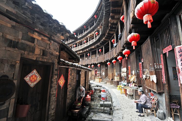 tulou mirik orang-orang Hakka, sempat jadi tempat syuting untuk rumah Mulan dalam film remake live action