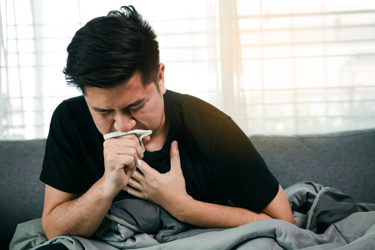 Ilustrasi batuk bronkitis, penyakit bronkitis, penyebab penyakit bronkitis, penyebab bronkitis, bronkitis menular, bronkitis berbahaya, bronkitis sembuh. 