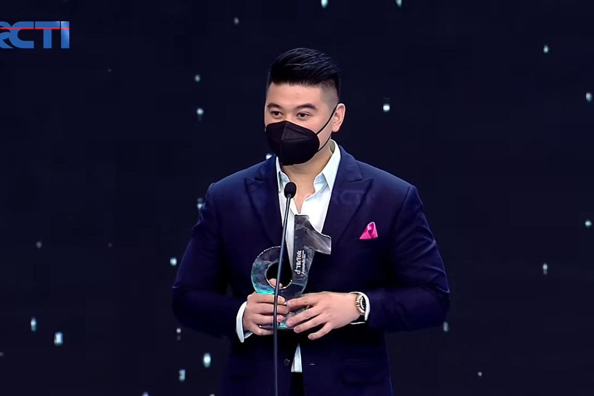 Chef Arnold Poernomo menang Celebrity Creator of The Year di TikTok Award Indonesia 2020