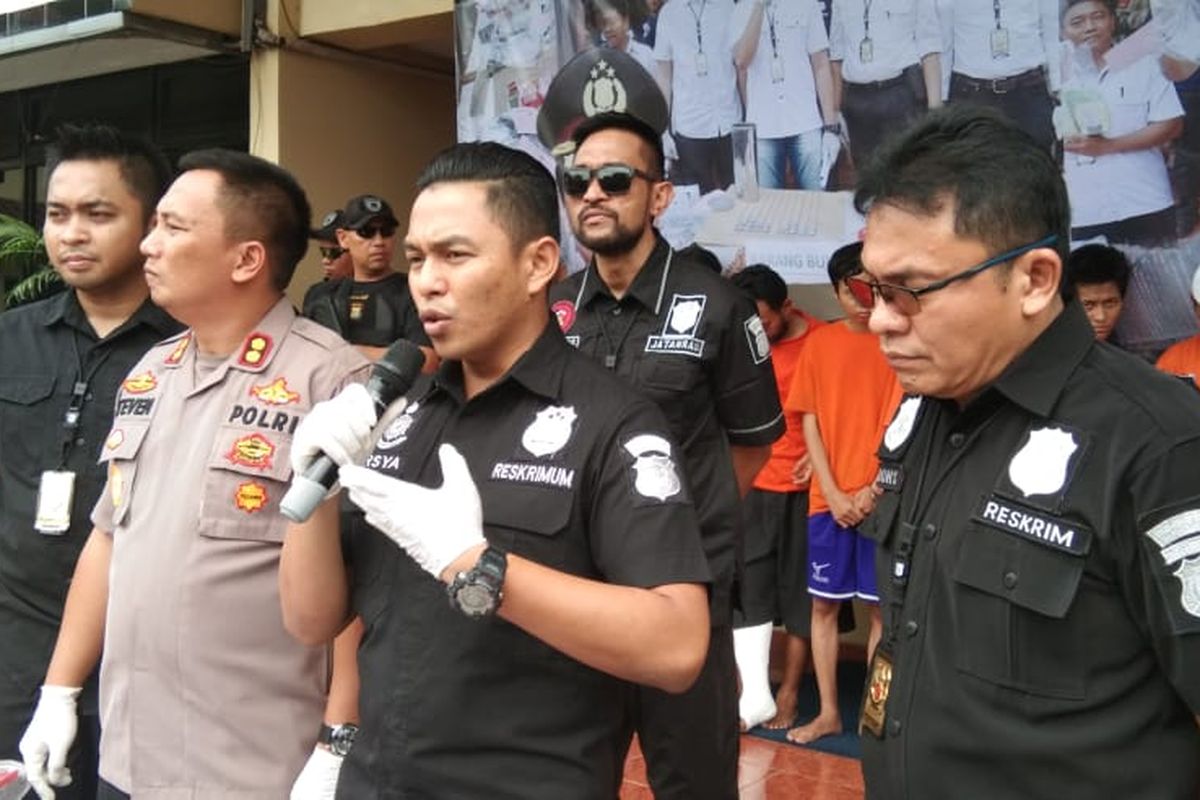 Konferensi pers kasus pencurian di salah satu gudang di kawasan Tamansari, Jakarta Barat.,