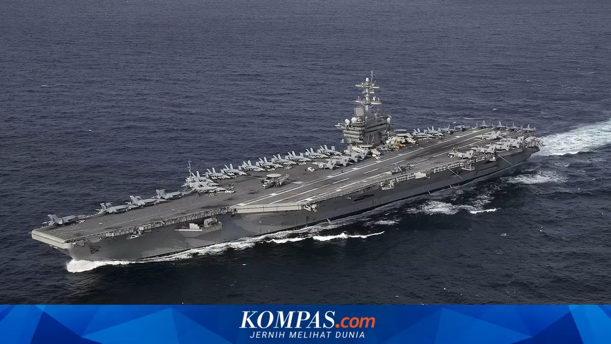 Trump Dismisses Concerns Over USS Abraham Lincoln's Condition