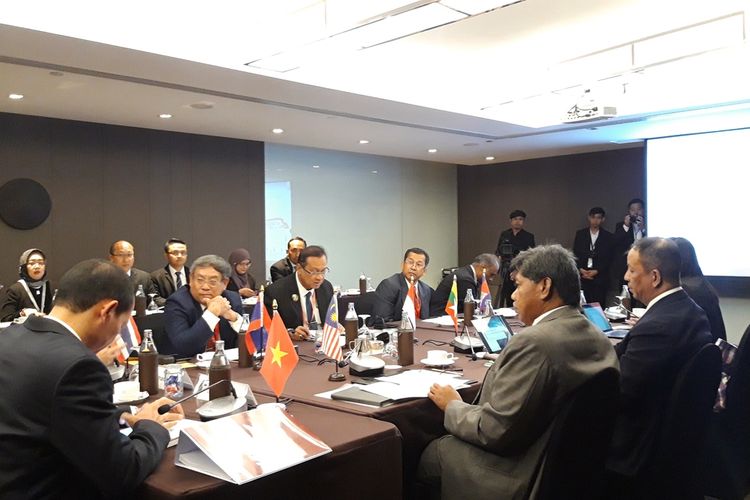 Konferensi ASEAN para CEO perkeretaapian di Hotel Grand Centara, Bangkok, Thailand, Selasa (29/10/2019).