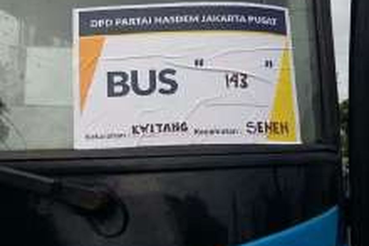 Beredar foto bus transjakarta yang ditempeli stiker 