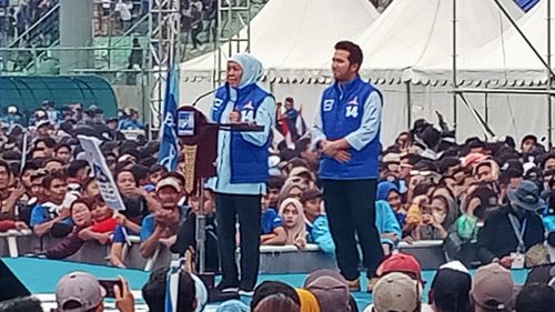 Khofifah Beri Isyarat Tetap Berpasangan dengan Emil Dardak di Pilkada Jatim 2024