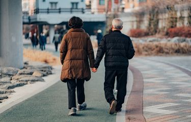Jalan kaki bisa meningkatkan kualitas hidup pasien gagal ginjal.