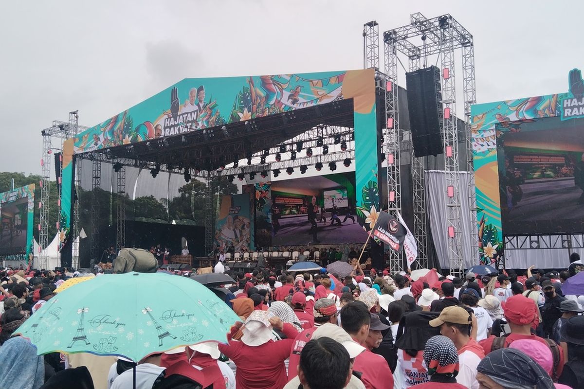 Kampanye Terbuka bertajuk Hajatan Rakyat Ganjar-Mahfud di Lapangan Tegalega, Kota Bandung, Minggu (21/1/2024).