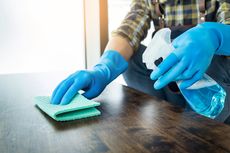 Cara Aman Bersihkan Furnitur Kayu di Rumah