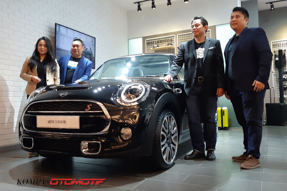 Mini 3-Door Black Edition