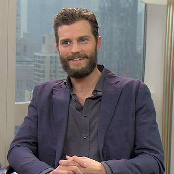 Aktor Jamie Dornan dalam film Fifty Shades of Grey.