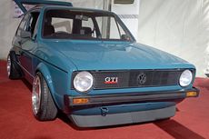 Restorasi Apik Volkswagen Golf Mk1, Ganteng Maksimal dengan 2 Pintu