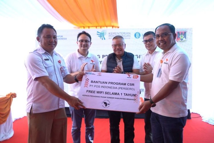 Pos Indonesia memberikan bantuan WiFi gratis selama satu tahun di Pasar Sonder, Minahasa. 