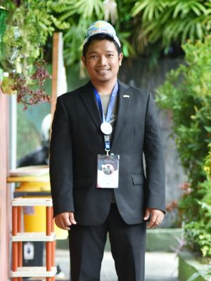 Dion Ginanto, Ph.D, Pemerhati Pendidikan dan Guru SMAN 1 Batang Hari, Jambi.