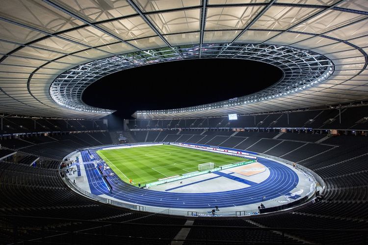 Gambaran umum Olympiastadion sebelum pertandingan Bundesliga antara Hertha BSC dan Borussia Moenchengladbach di Olympiastadion pada 4 November 2016 di Berlin, Jerman.