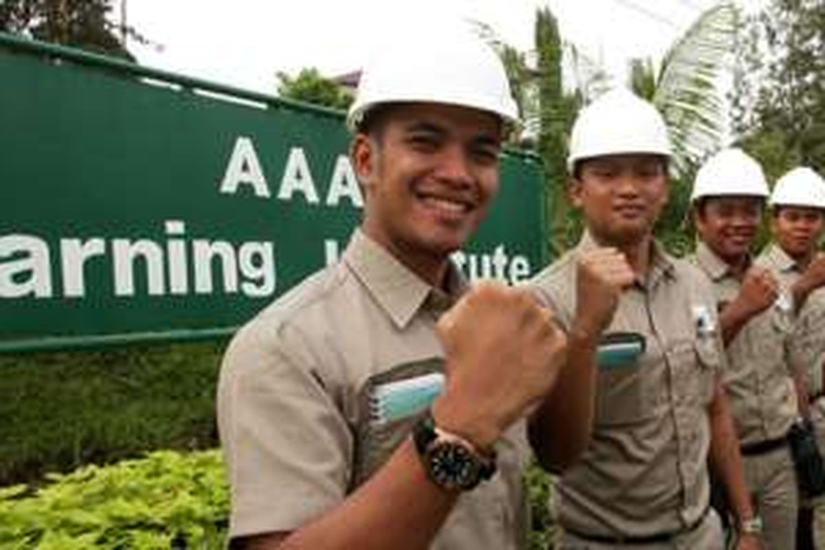 AAALI Training Manager, Sufriyiadi, Training Officer, Muhammad Nurhuda, Alumni AAALI 2014, Muhammad Ansar Saleh, Estate Training Officer, Rico Silaban