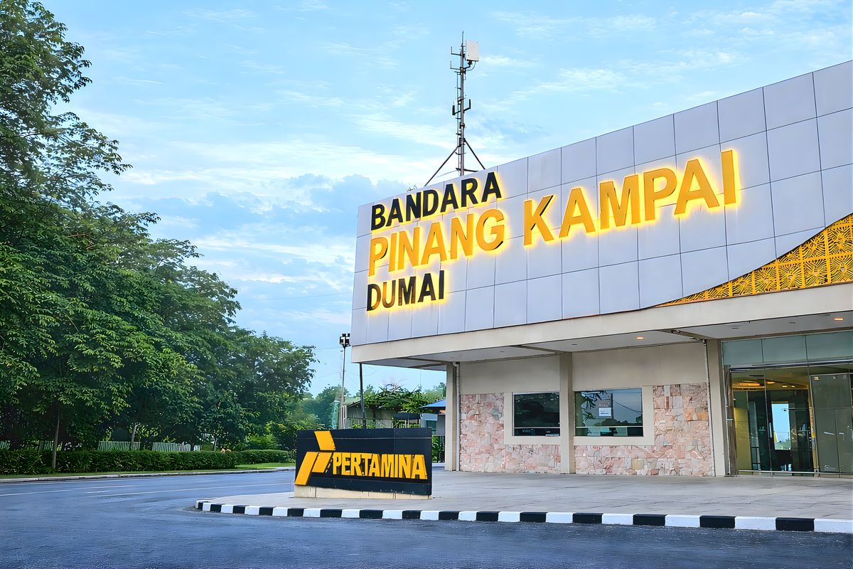 Bandara Pinang Kampai Dumai merupakan aset milik PT Pertamina (Persero).