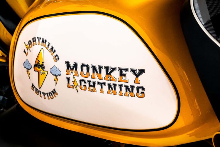 Honda Monkey Lightining Edition