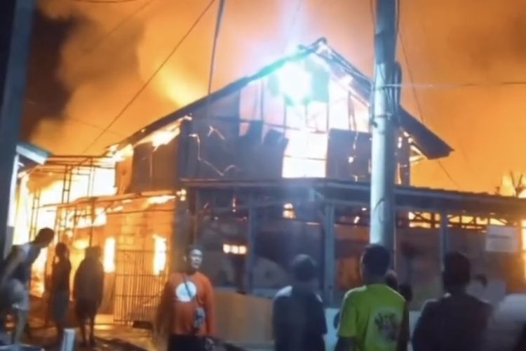 11 Rumah Nelayan di Indramayu Terbakar, Dedi Mulyadi Siapkan Bantuan Rp 40 Juta per Rumah