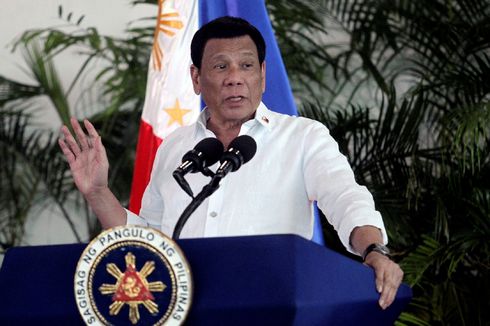 Pilih Suntik di Pantat, Presiden Filipina Tolak Divaksin Covid-19 secara Terbuka