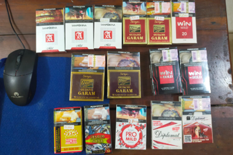 Barang bukti rokok yang berhasil diamankan Polsek Nguter.