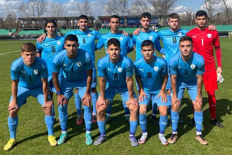 Para pemain timnas U19 Israel gagal lolos ke Euro U19 2023 di Malta setelah hanya bisa bermain imbang 1-1 kontra Latvia di Krakow, Polandia, pada Rabu (28/3/2023).