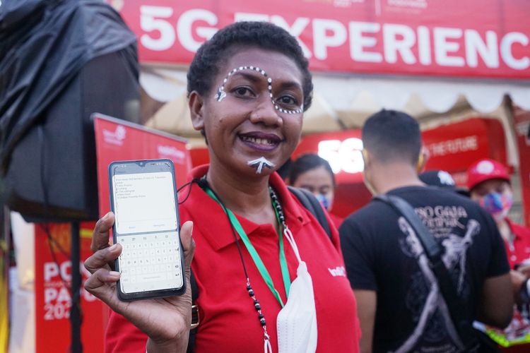 Acara Telkomsel 5G Experience Center yang digelar di kawasan  Stadion Lucas Enembe, Papua.