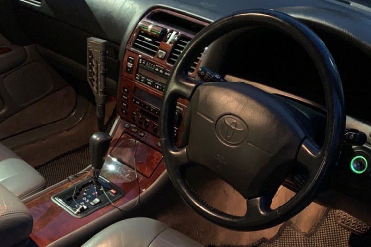 Interior LS400