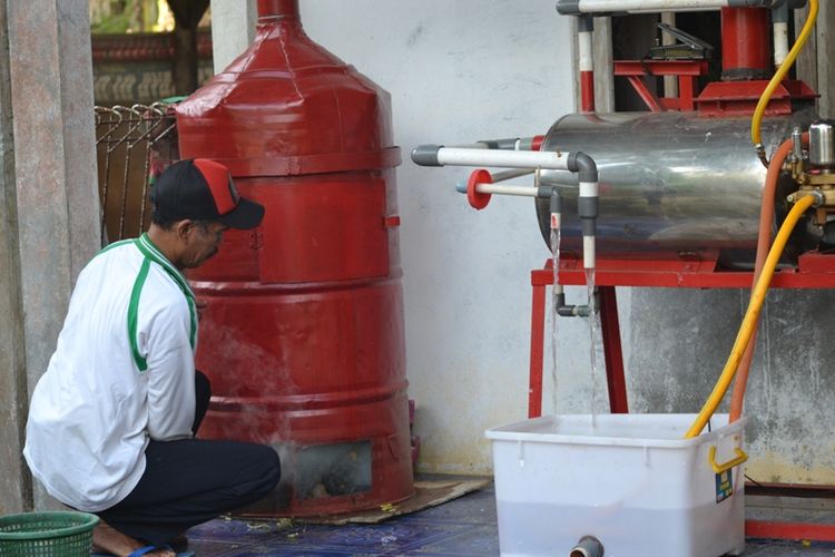 Khawatir Pemanasan Global, Hamdani Ciptakan Alat Pencuci Asap