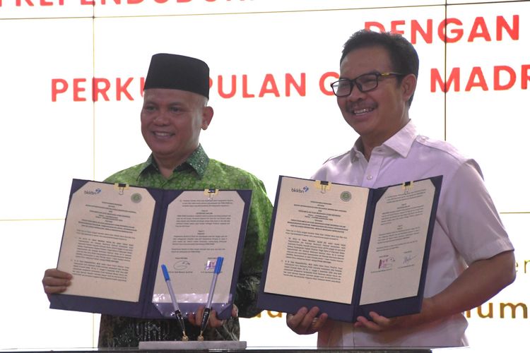 Penandatanganan MoU antara BKKBN dan Perkumpulan Guru Madrasah Indonesia (PGMI).