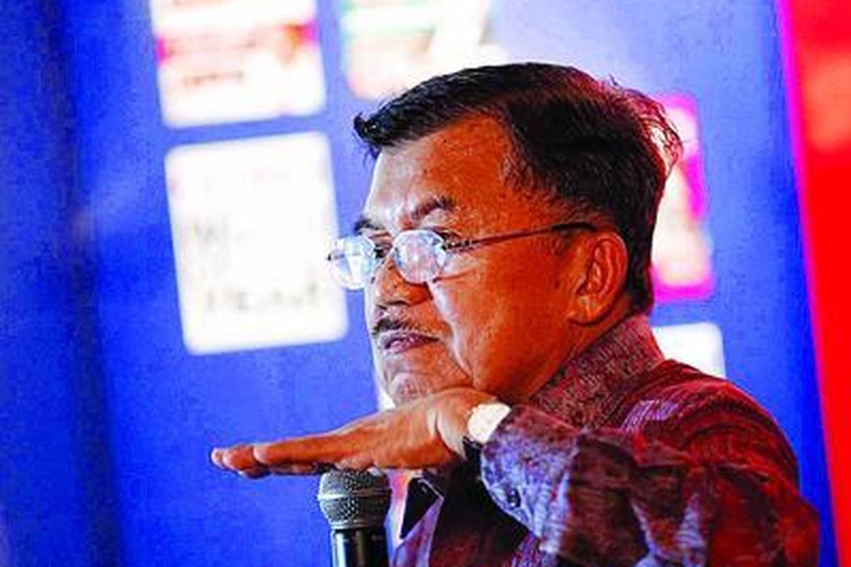 Mantan Wakil Presiden RI, yang kini menjabat sebagai Ketua Umum Palang Merah Indonesia, Jusuf Kalla menjadi narasumber tunggal dalam dialog mengenai seni kepemimpinan di Jakarta, Selasa (6/12). Dalam kesempatan tersebut ia mengatakan, konflik akan berpengaruh terhadap  investasi di Indonesia.