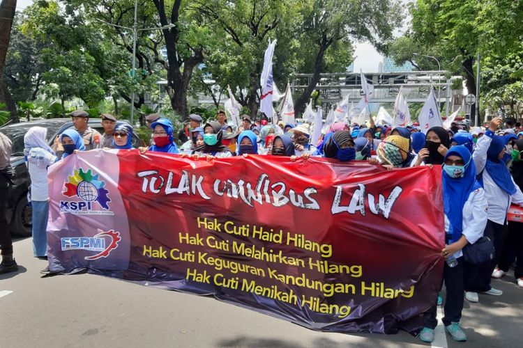 Omnibus Law Ruu Cipta Kerja Dan Desakan Agar Pekerja Tak Dikorbankan Halaman All Kompas Com