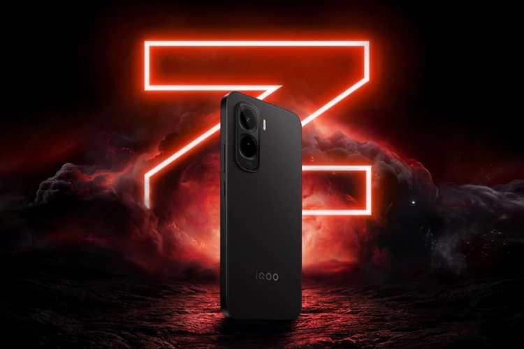 iQoo Z11 mengusung layar AMOLED 6,83 inci dengan resolusi 1.260 x 2.800 piksel, refresh rate 144 Hz, dan tingkat kecerahan puncak mencapai 5.000 nit.