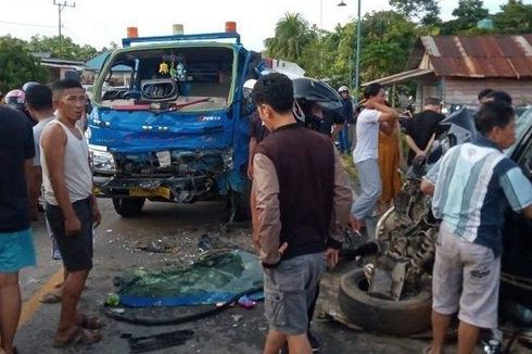 Mobil Rombongan Dosen Universitas Halu Oleo Tabrak Truk Tangki BBM, 1 Dosen Tewas