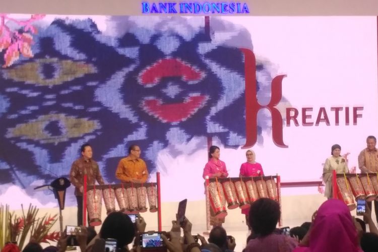 Pameran Karya Kreatif Indonesia 2018 resmi digelar di Exhibition Hall A Jakarta Convention Center, Jakarta, Jumat (20/7/2018).
