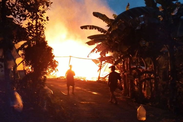 Pabrik Minyak Kayu Putih di Cilacap Terbakar, Pemadaman Habiskan 19.000 Liter Air